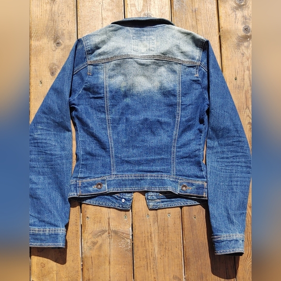 YMI Jeans Distressed Jean Jacket  Size Small - Picture 3 of 3
